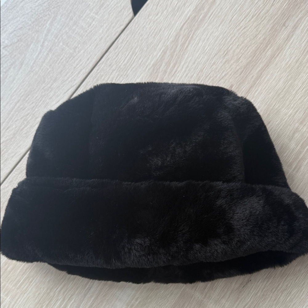 Nine West Black Faux Fur Hat